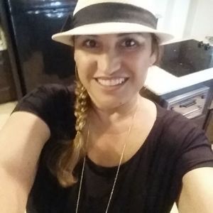 Meet your Posher, Beatriz